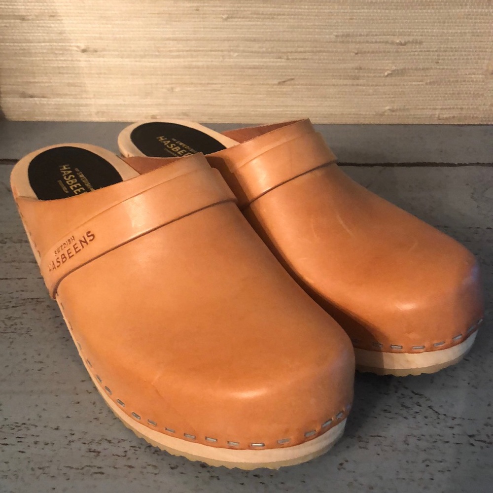 Swedish Hasbeens Tan Leather Clogs